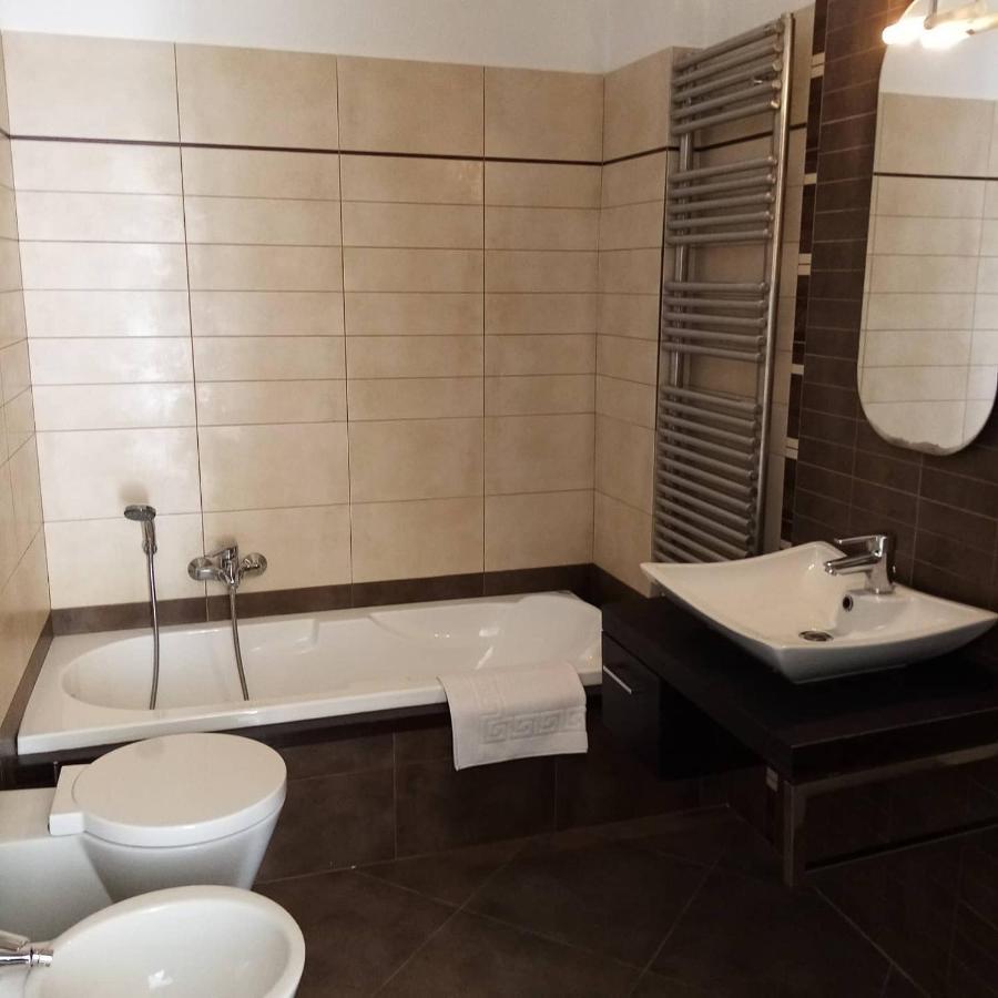 Dimora Storica Le Perle Bed and Breakfast Λέτσε Εξωτερικό φωτογραφία