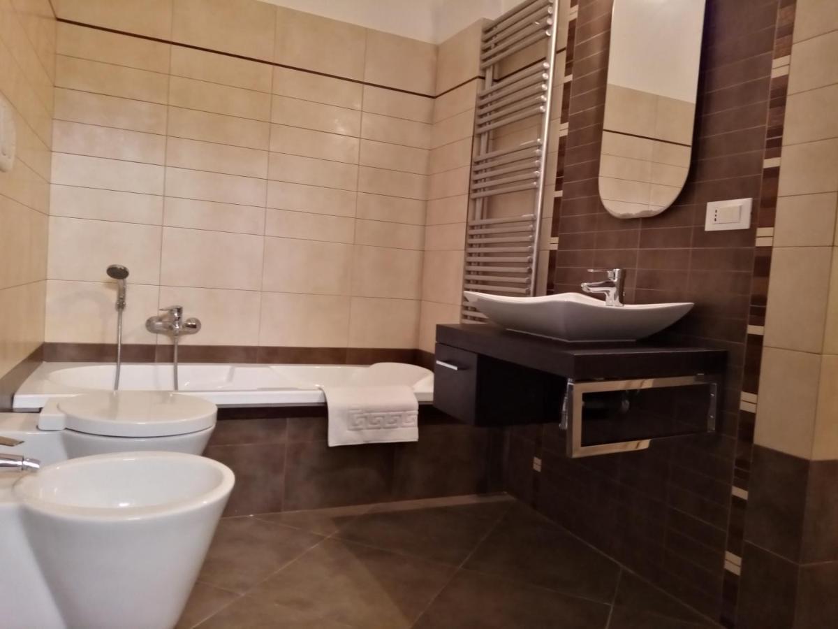 Dimora Storica Le Perle Bed and Breakfast Λέτσε Εξωτερικό φωτογραφία