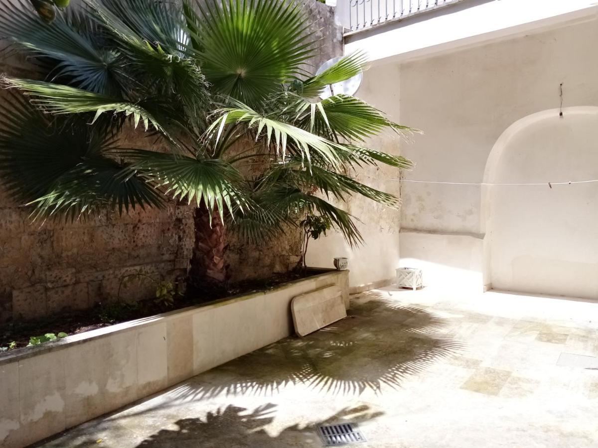 Dimora Storica Le Perle Bed and Breakfast Λέτσε Εξωτερικό φωτογραφία