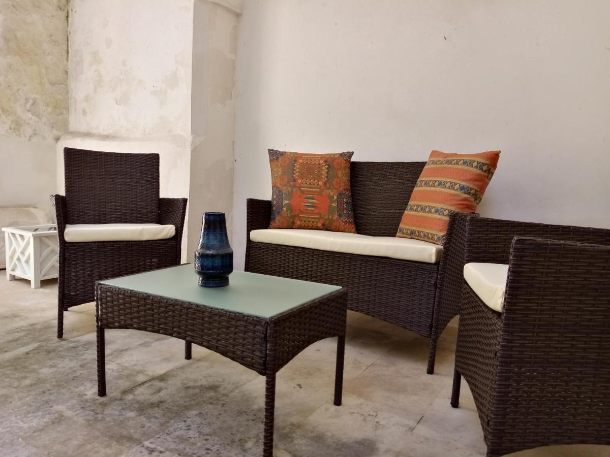 Dimora Storica Le Perle Bed and Breakfast Λέτσε Εξωτερικό φωτογραφία